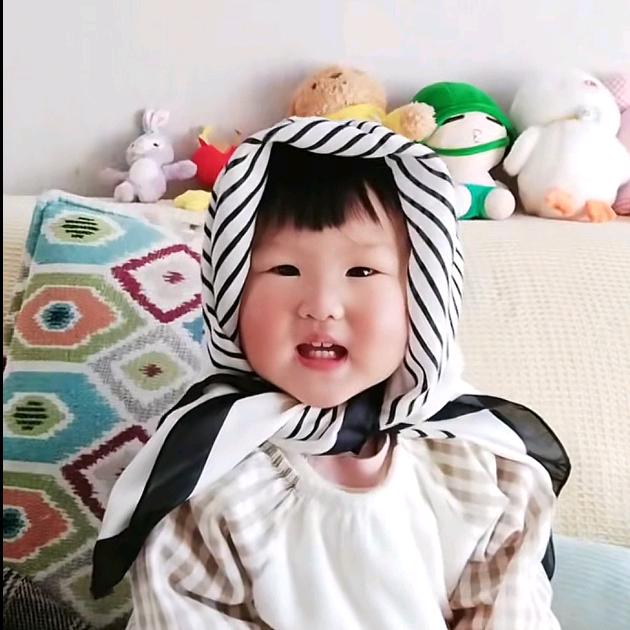 云冲月，日冲云