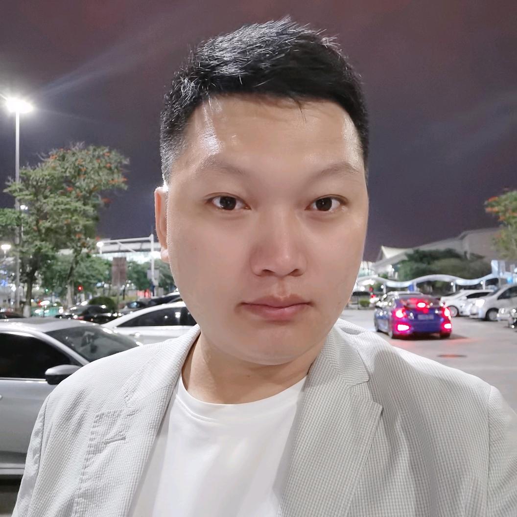 小龙哥大牌女装