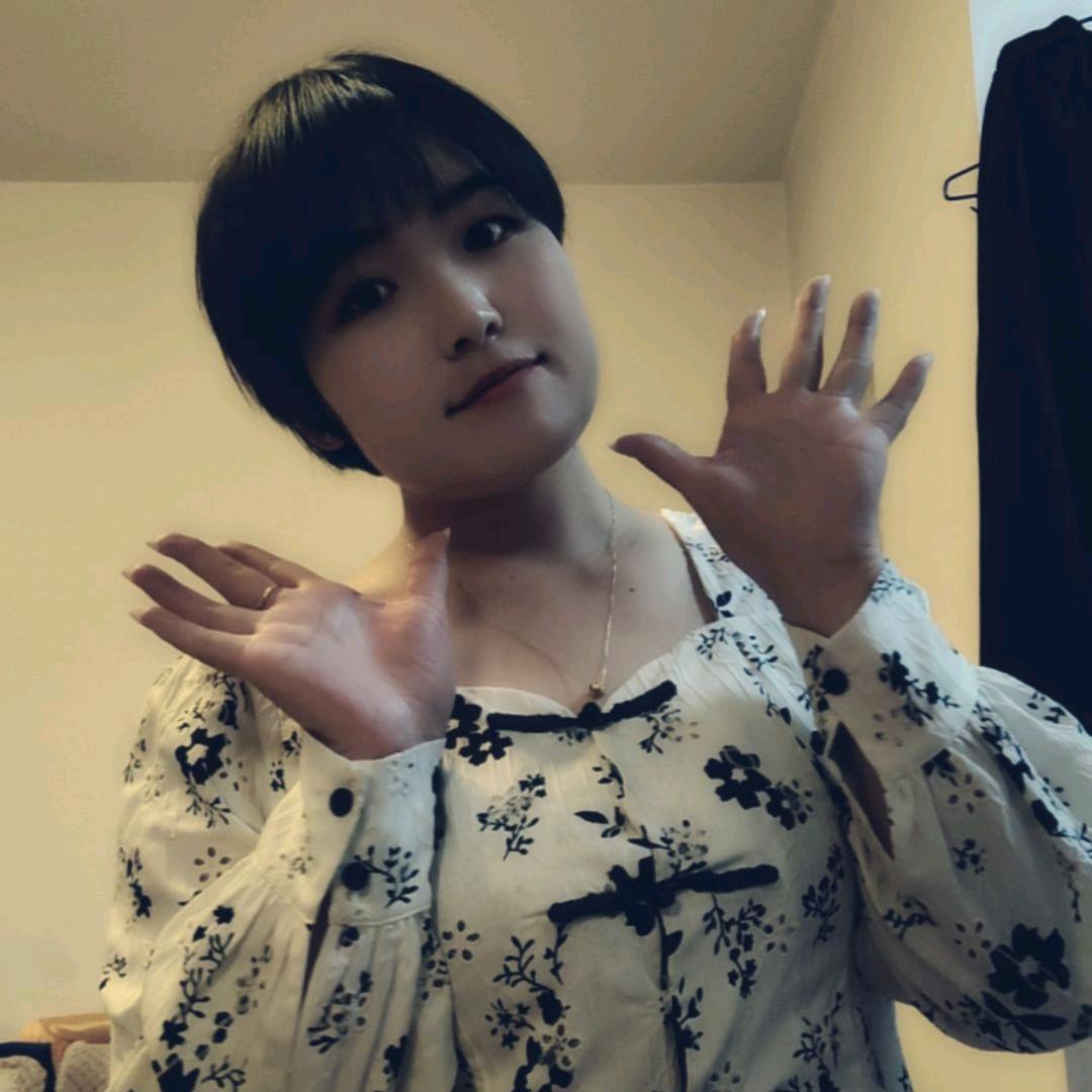 东梅哒哒