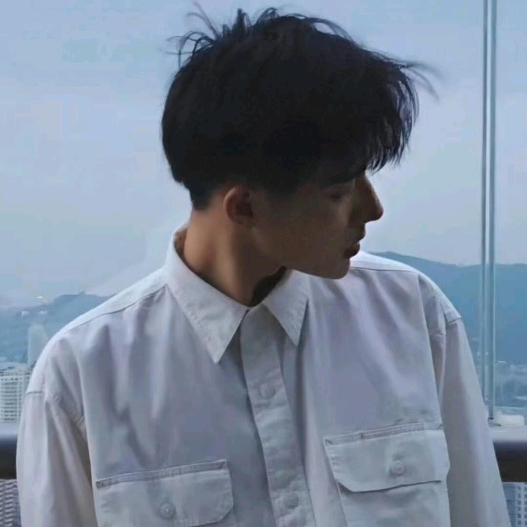 谙.
