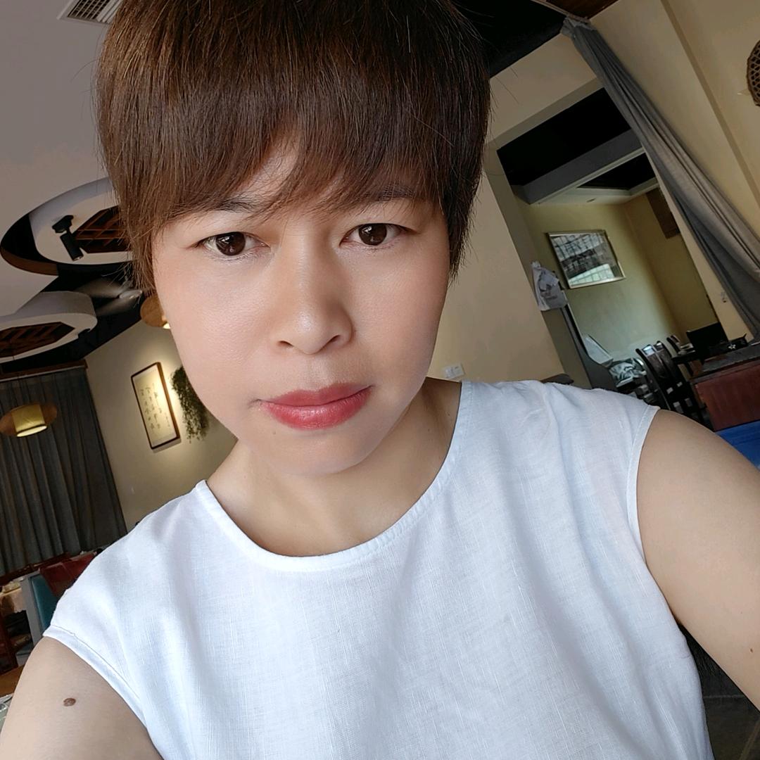 李爱芳