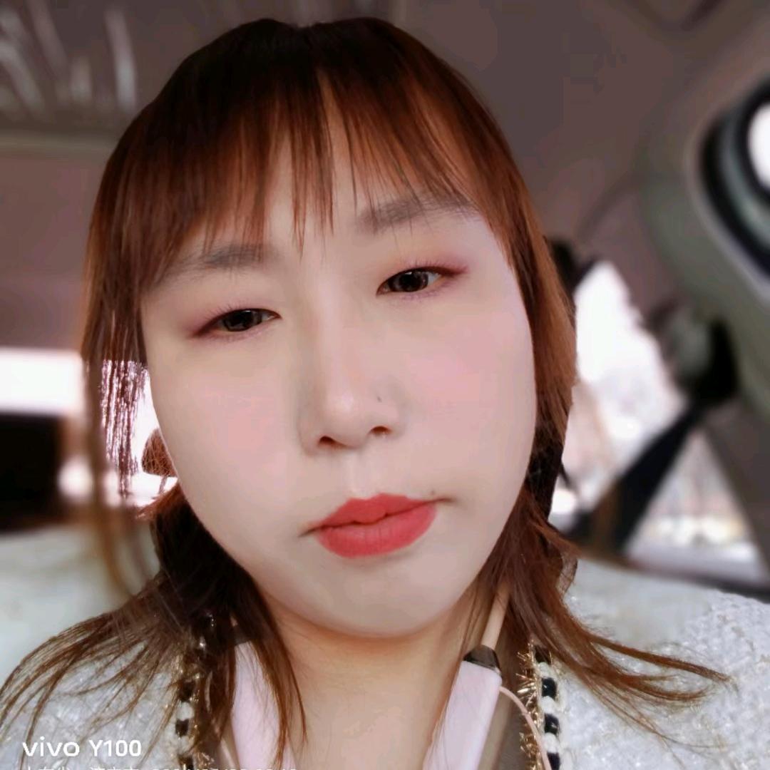 浅笑柠檬不萌