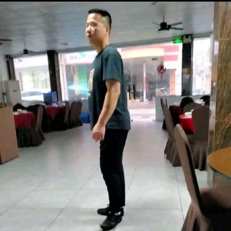 向 阳