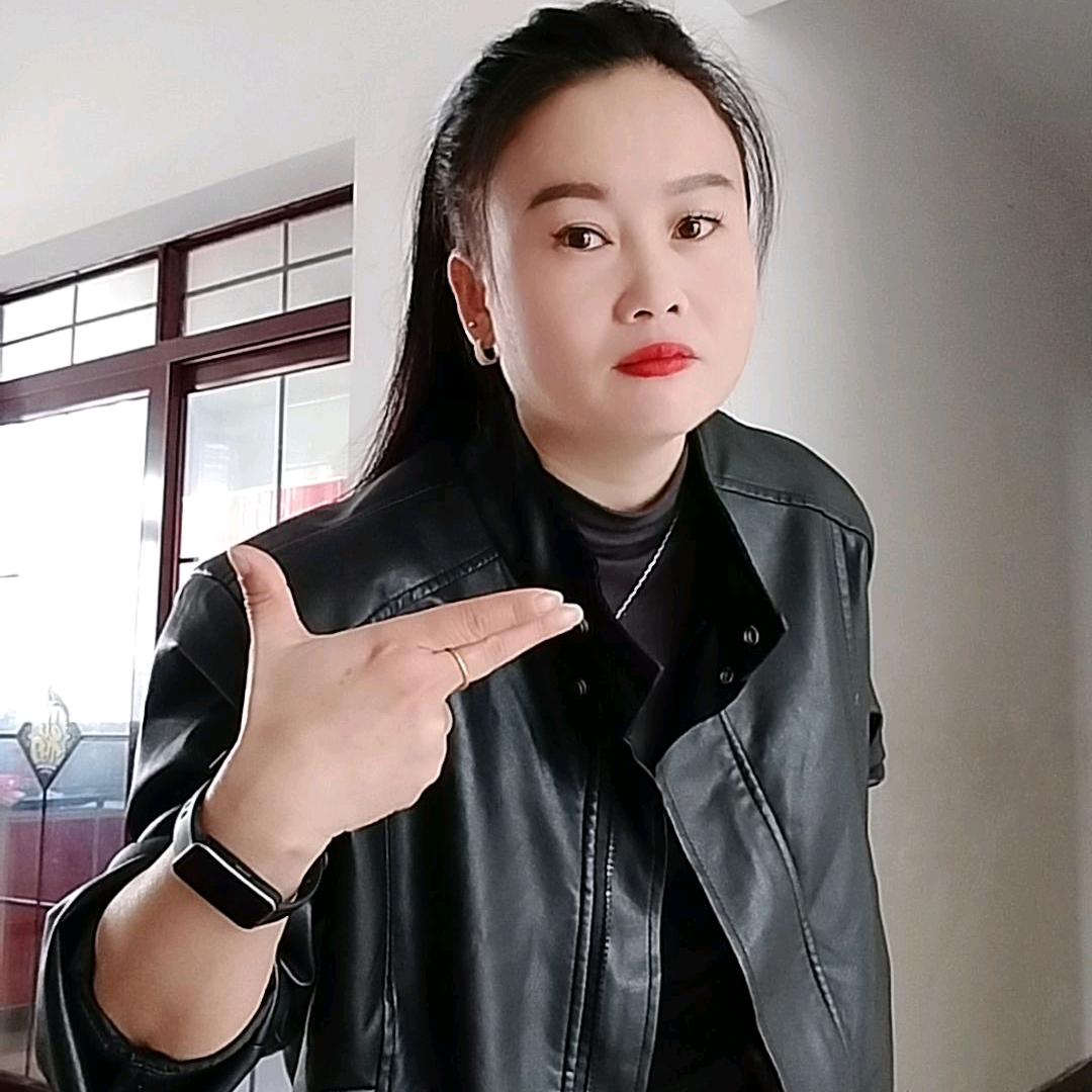 姐就是女王，自信放光芒