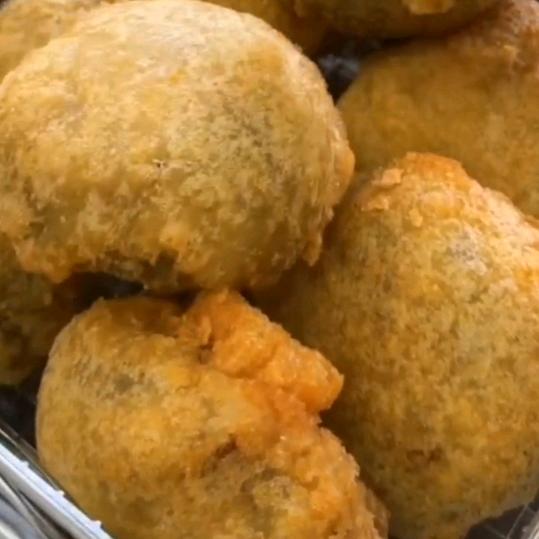 白沟首家碱面脆皮大炸糕