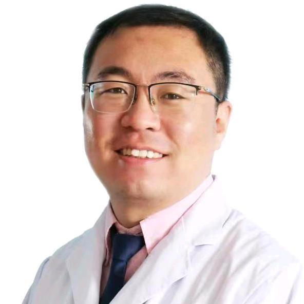 眼科医生安道强