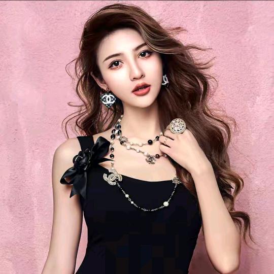 丫头baby（穿搭日记）