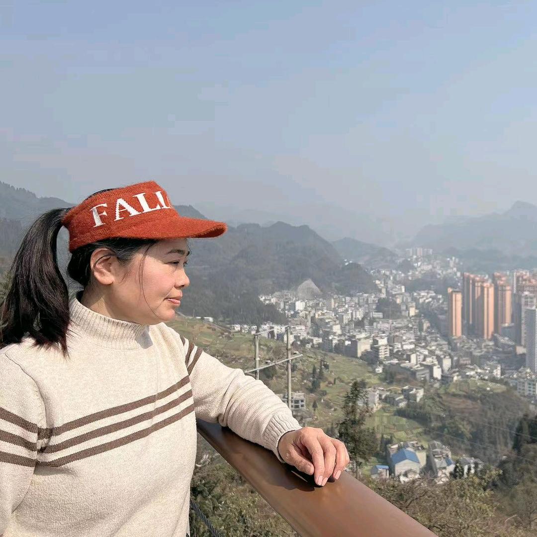 王章彩