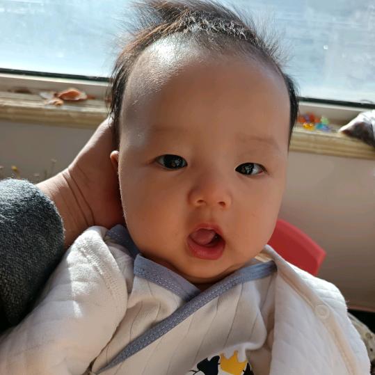 川宝麻麻(晨曦小姐姐)