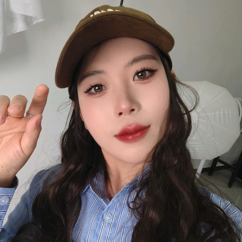 李富有男装小店员