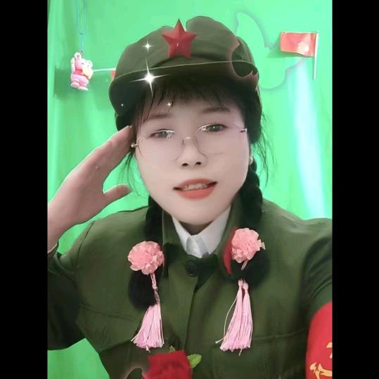 爱姐🇨🇳中午12点开播