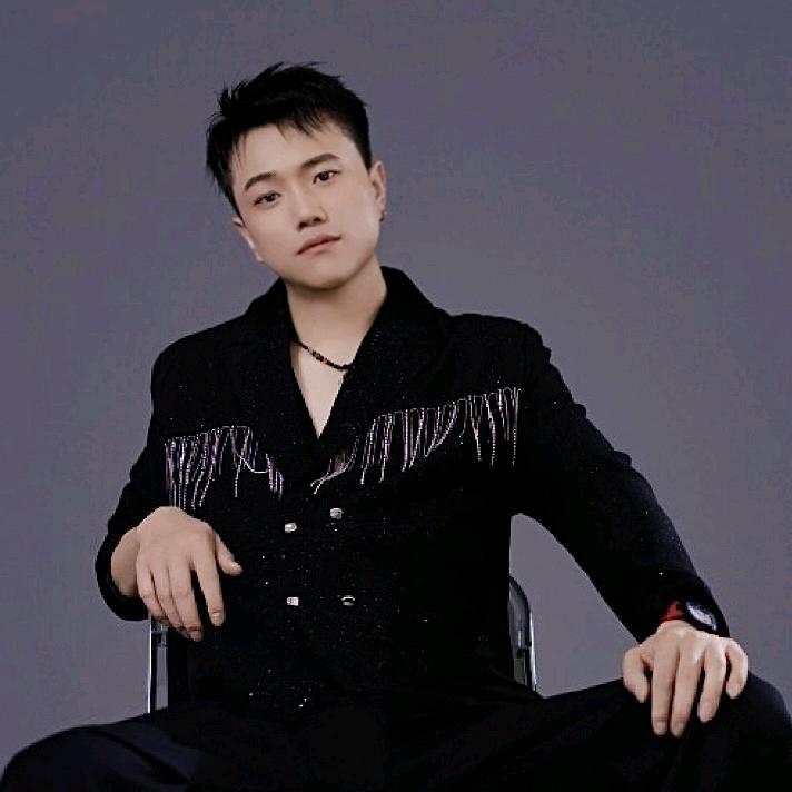 昆明男士发型师（盖伦）