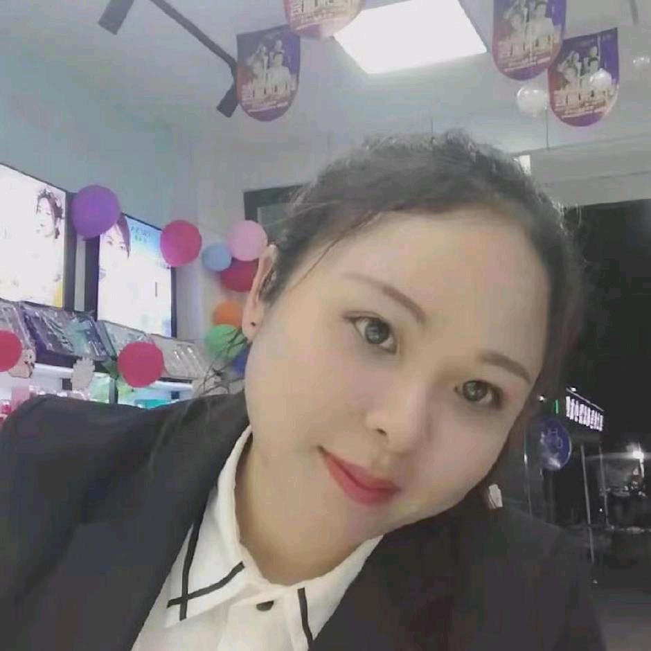 啊红  在龙港  做美容