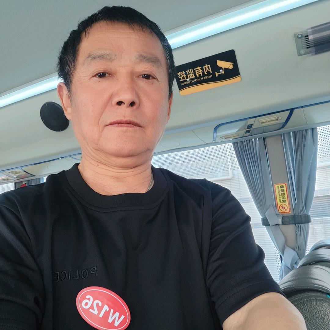 顺时针