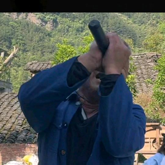 跑调大叔😎