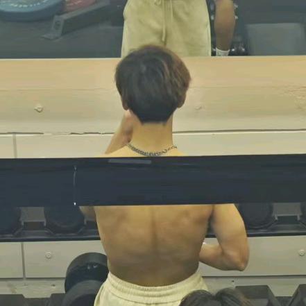 汉汉现在顶不住