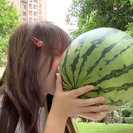 大瓜啃瓦达