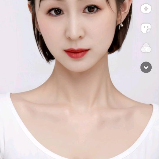 纔裊