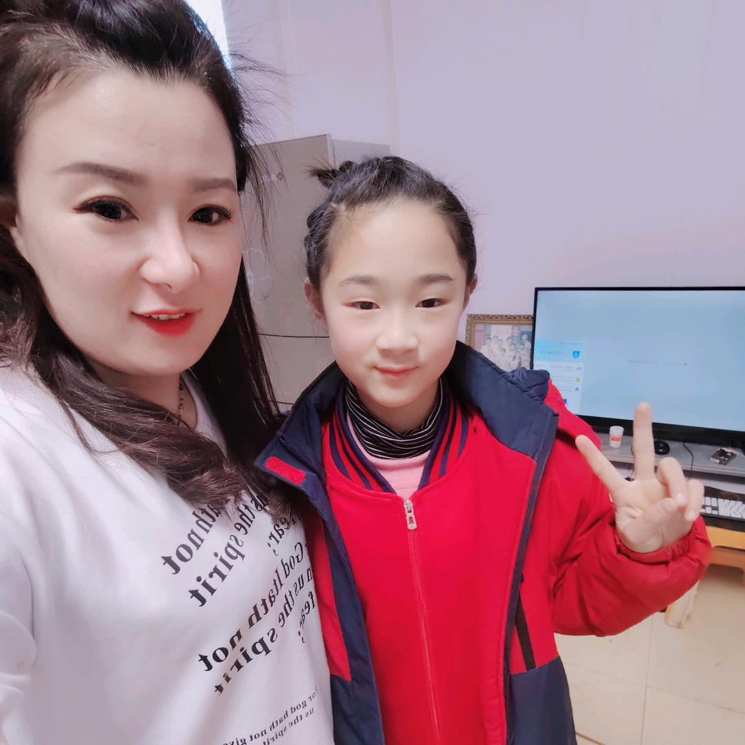 钱多多妈妈《哺乳中》