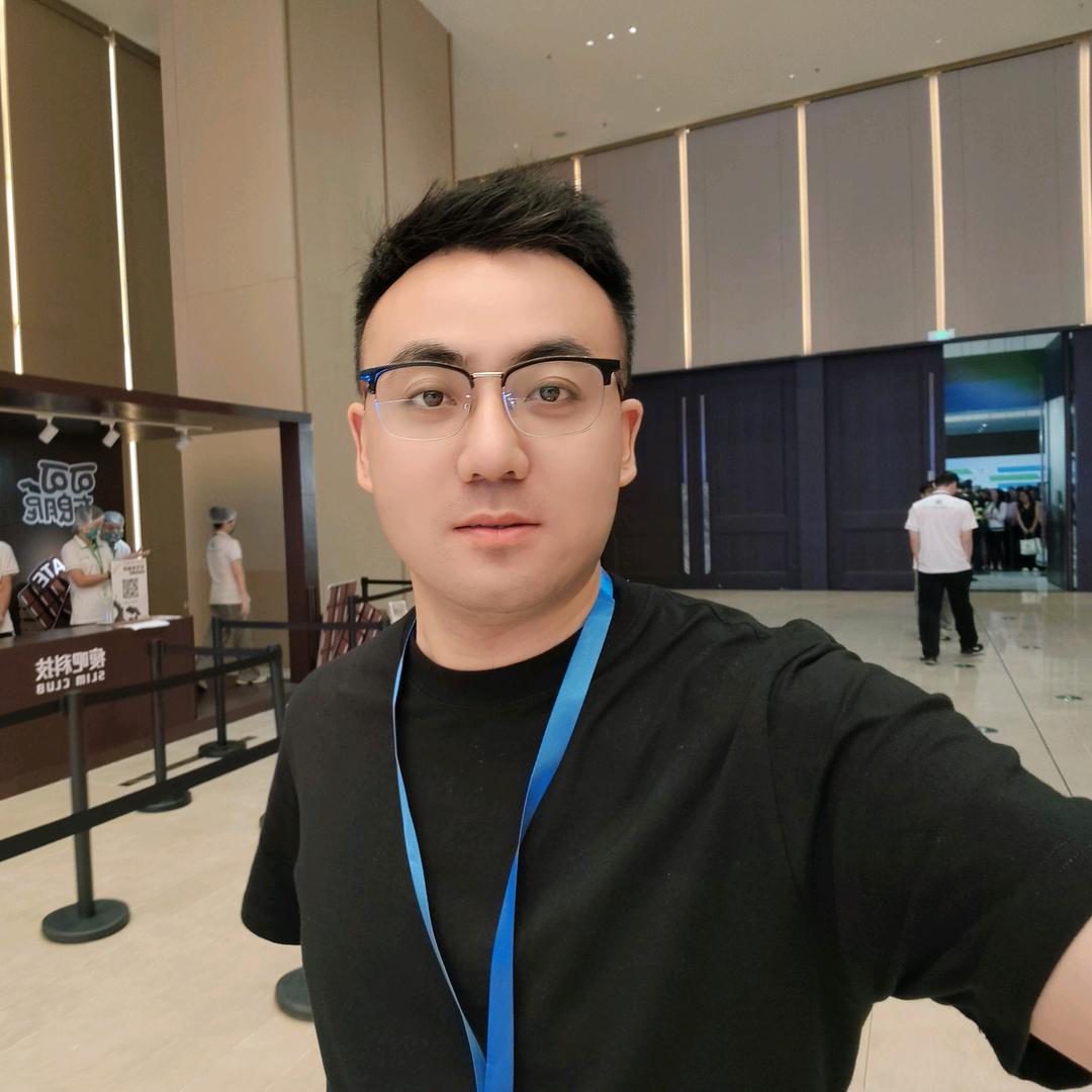 慕思总部翟亚军