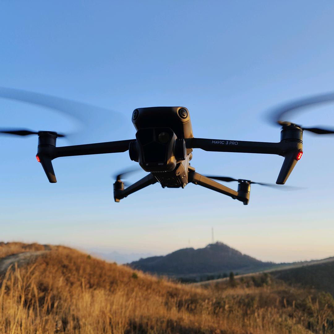 不会航拍的小凯