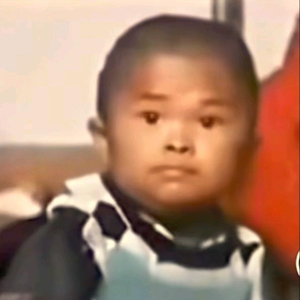 学秀才 牙被打掉  硬说是拔的