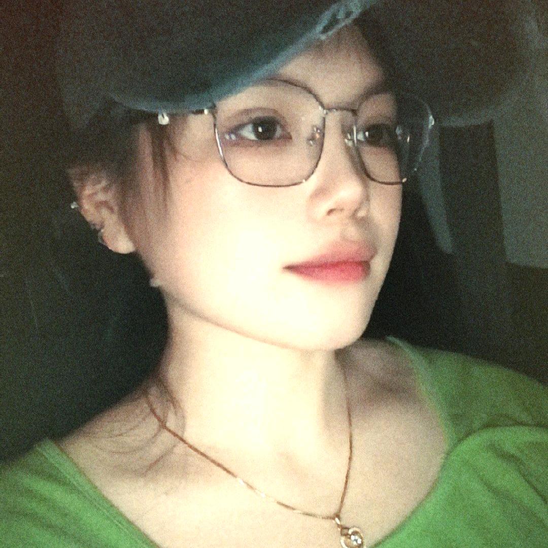 W  X   👼