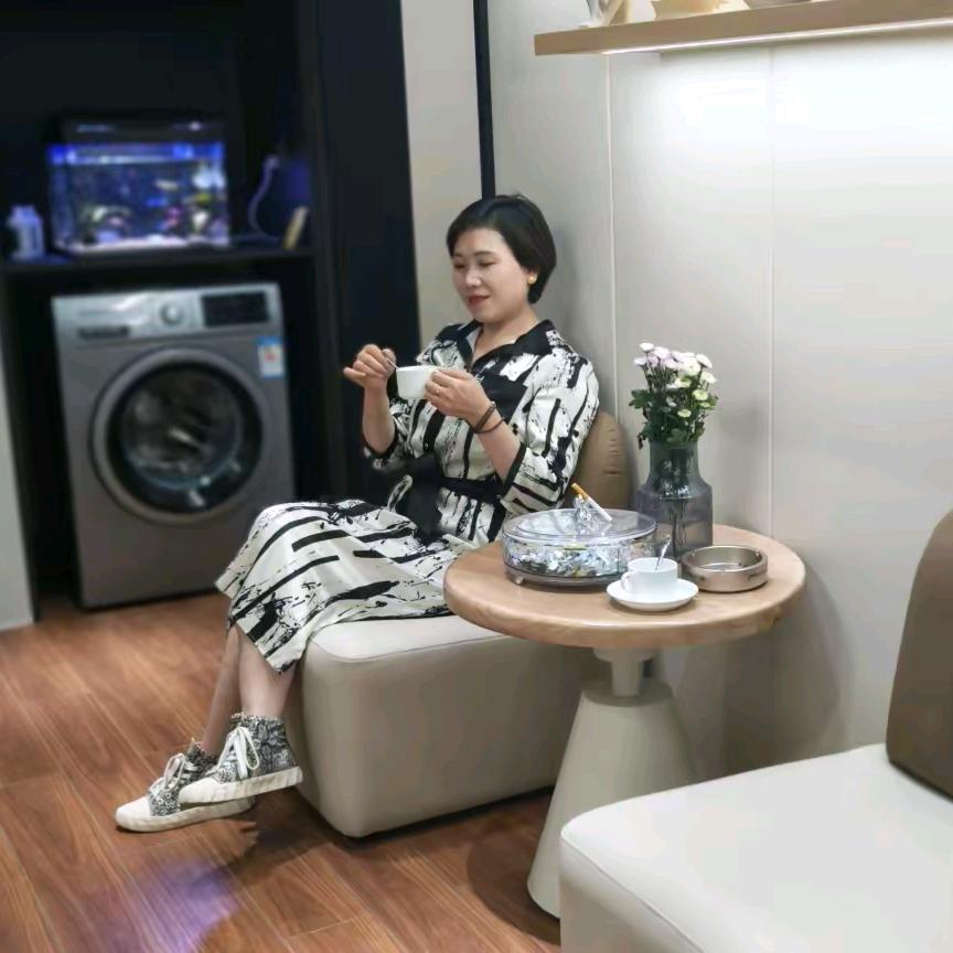 安格尔门窗小韩姐