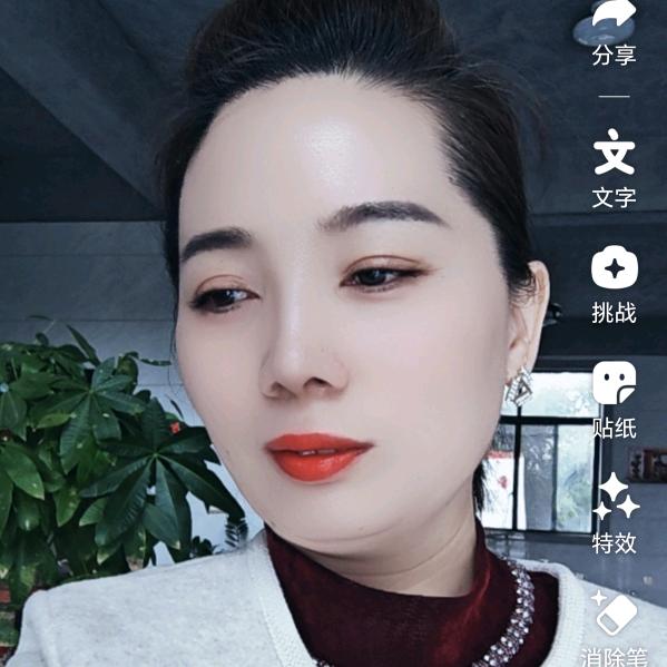 带刺的玫瑰