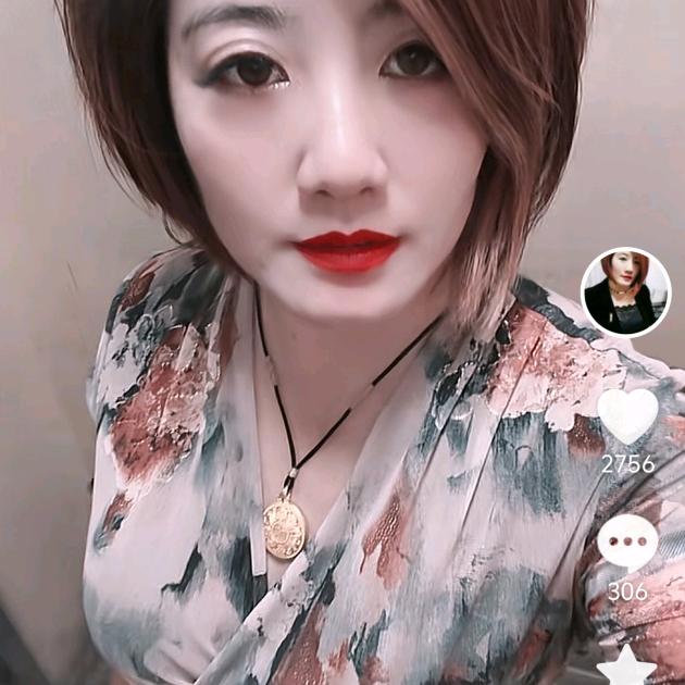 莱钢丽丽