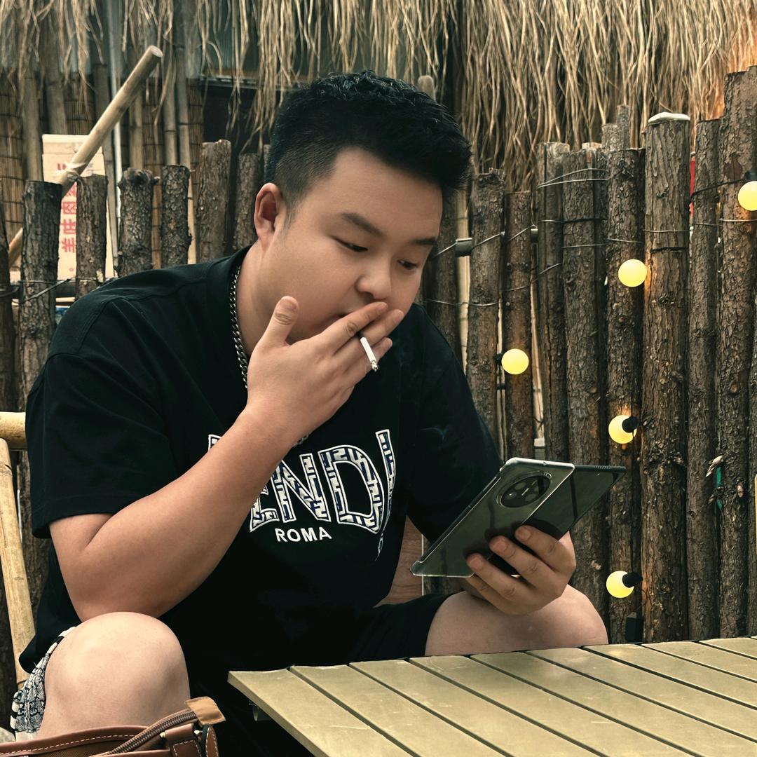 暴躁大男孩