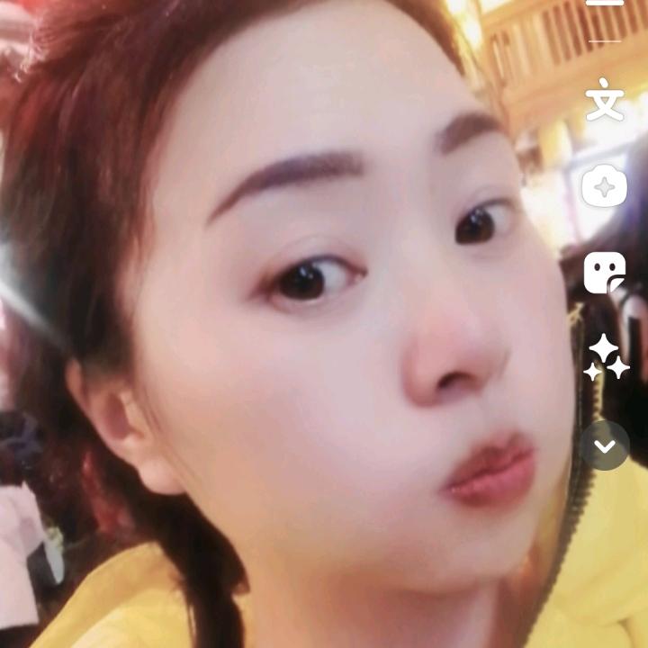 莣莜