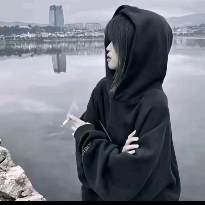 抽烟女冷漠