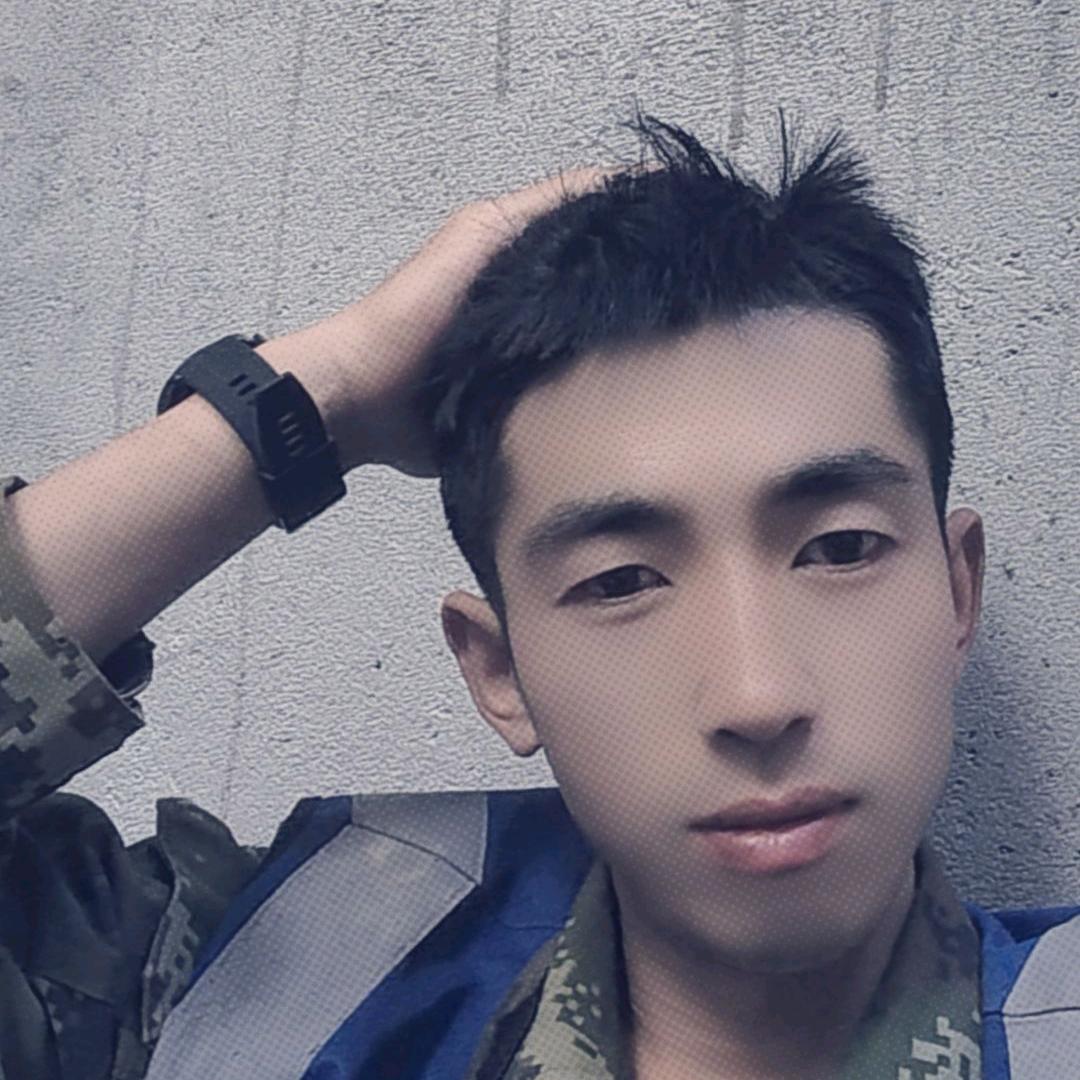 被自己蠢笑了哈哈哈