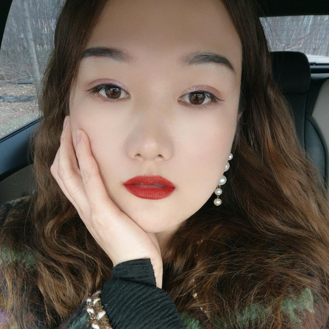 风吹花成雪