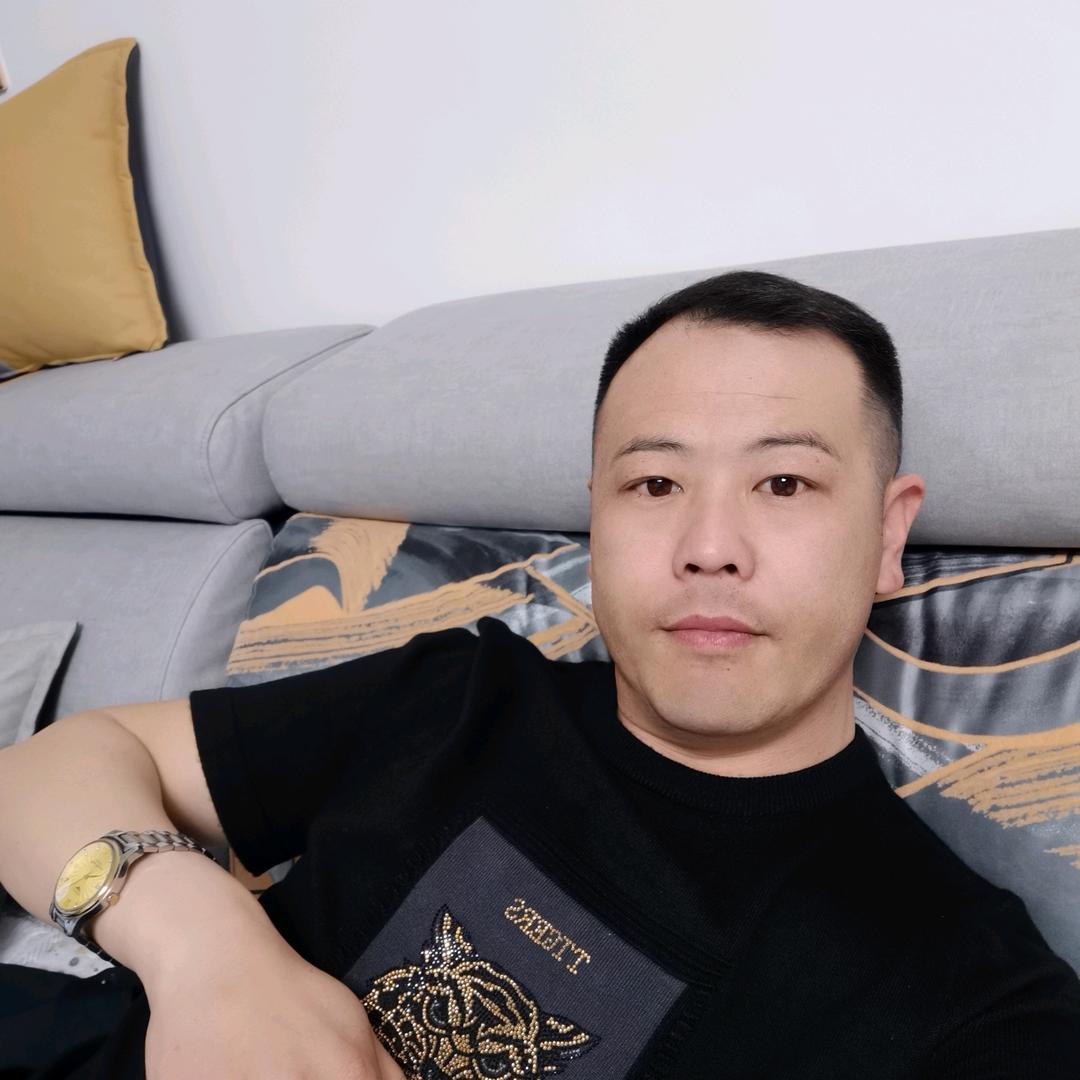 姜小柒洗发水头皮老师