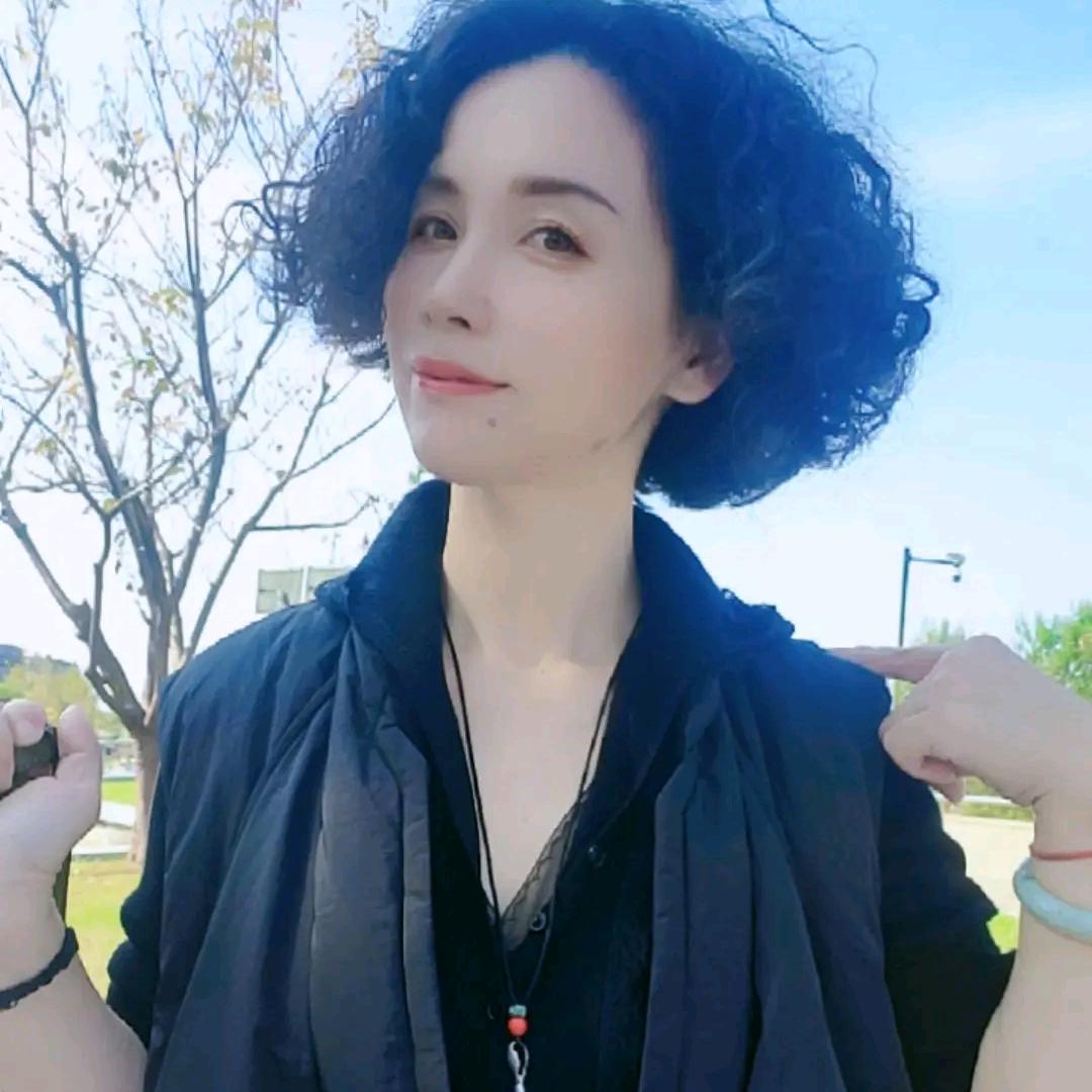 香香小姐姐的小店