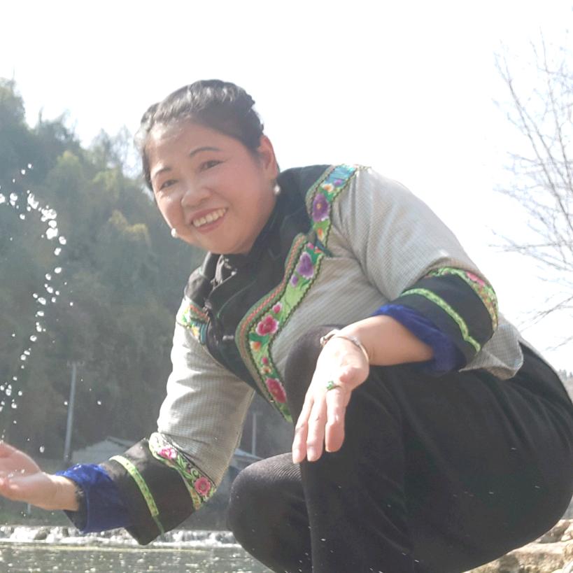 龙家三妹