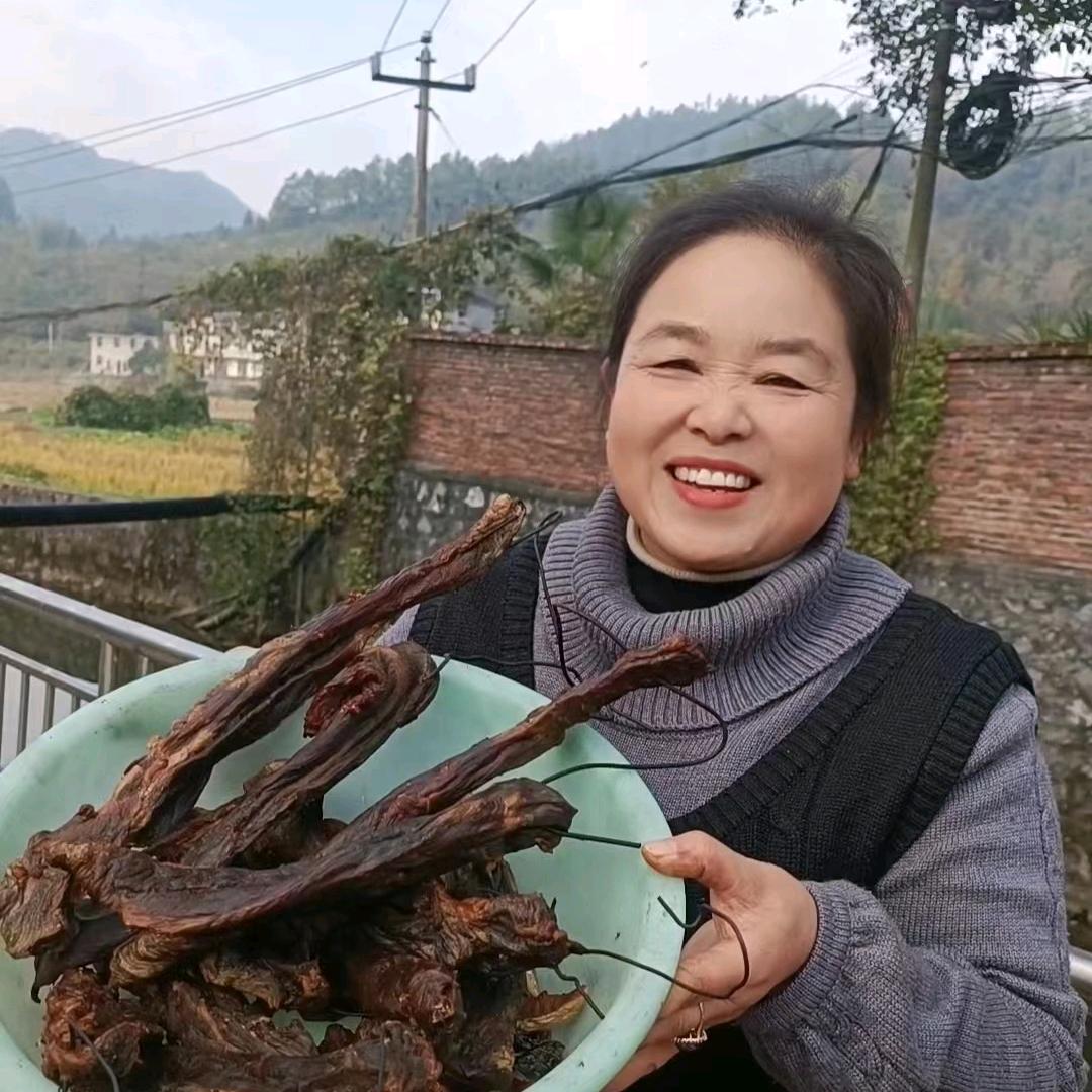 飞剑潭富海春兰熏鱼