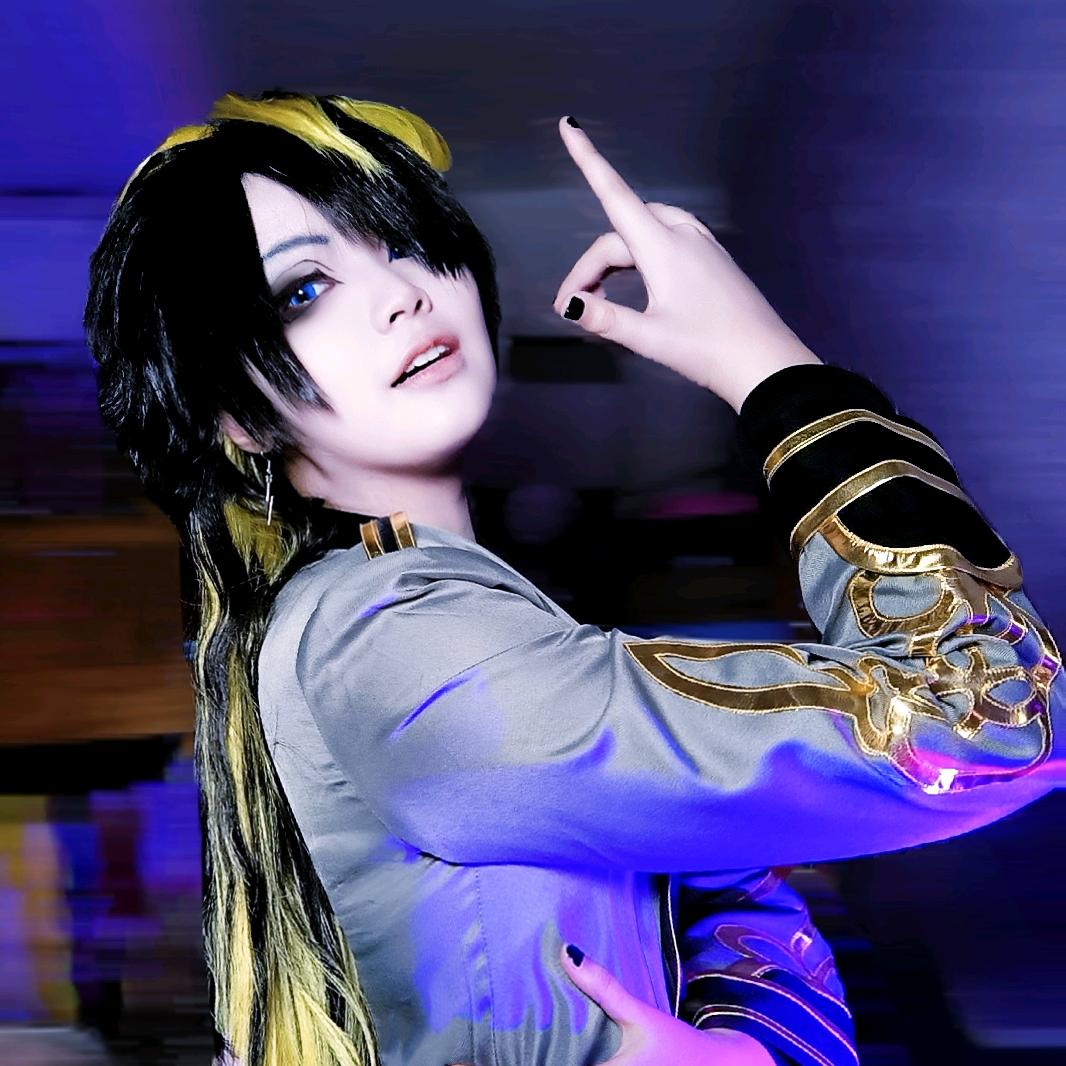 咸鱼coser何茜娜铃铛