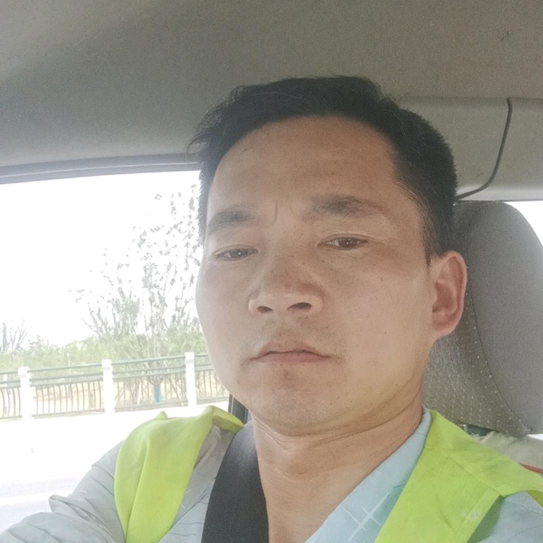 开心的天使内外墙装修赵