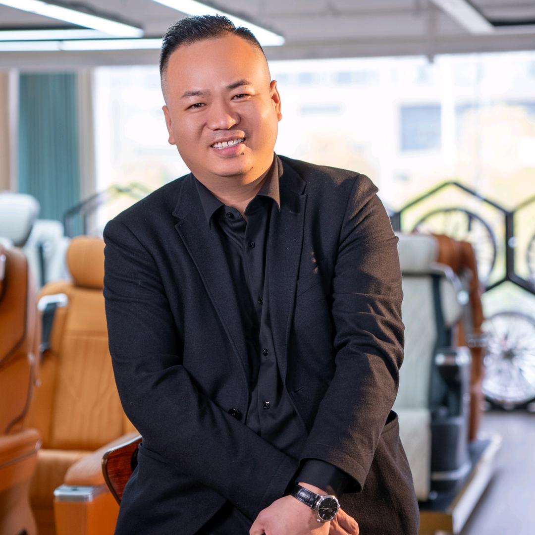 武汉老严商务车改装