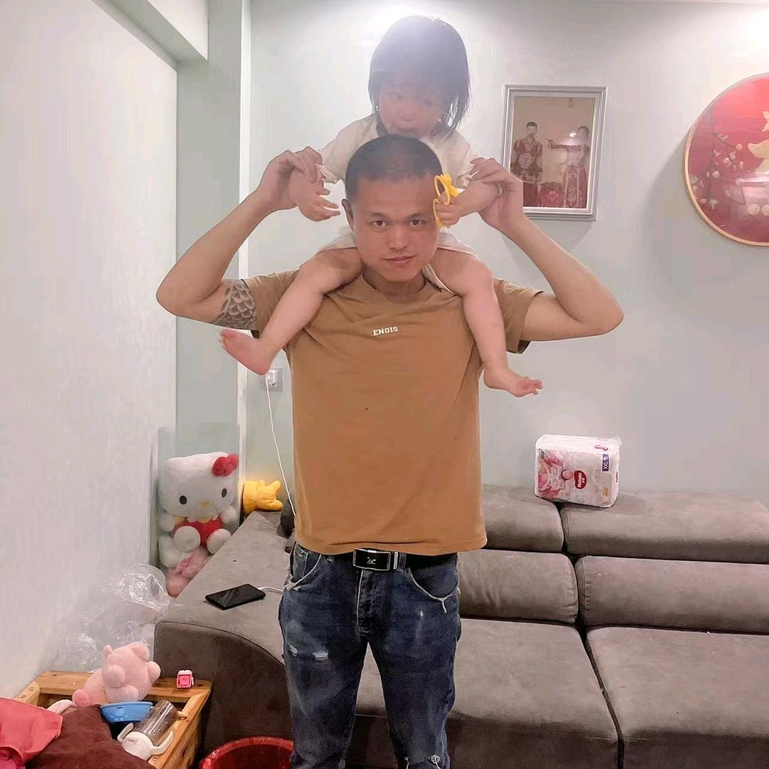 只饮烈酒  不谈过往