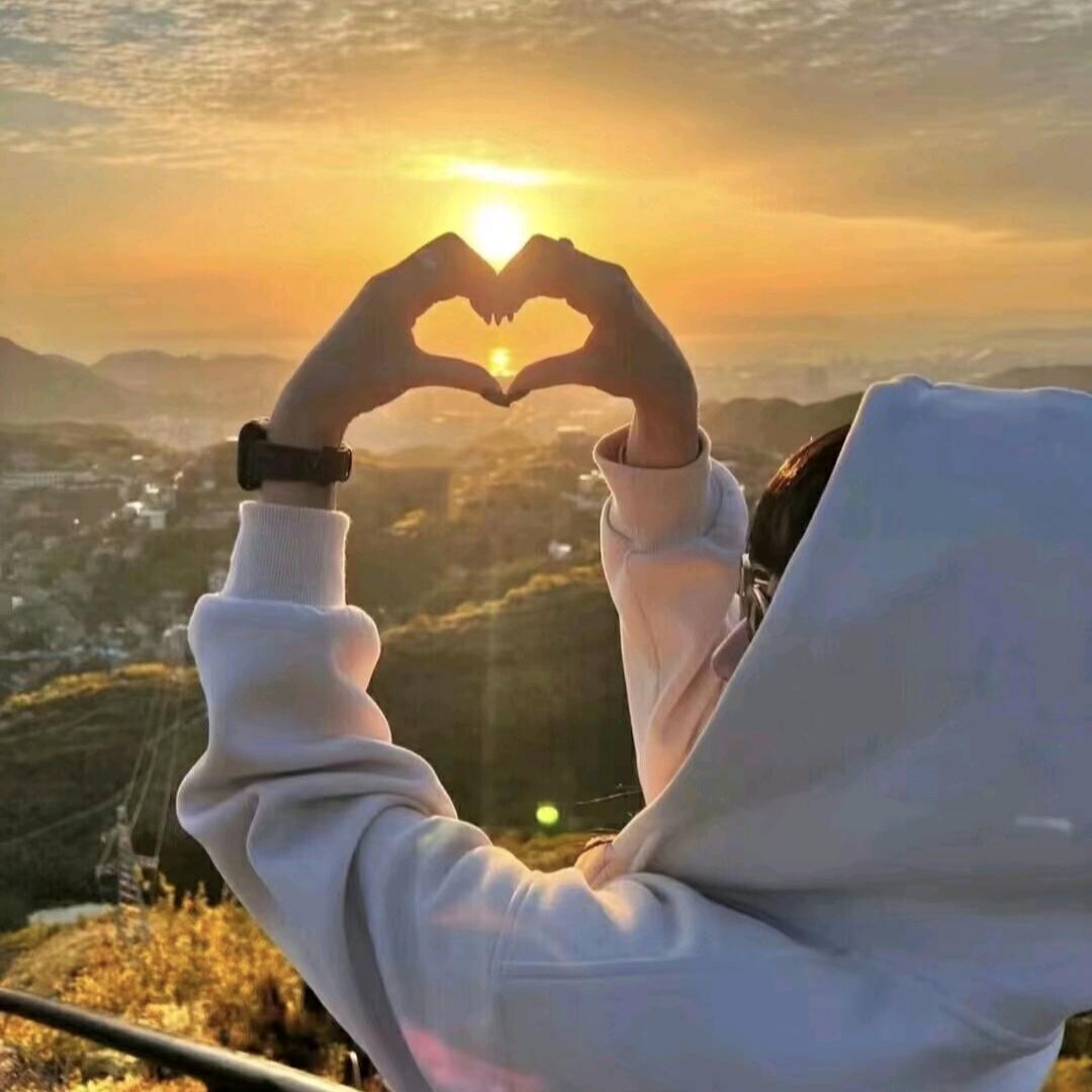 梁晓妍，鑫汇盈食品