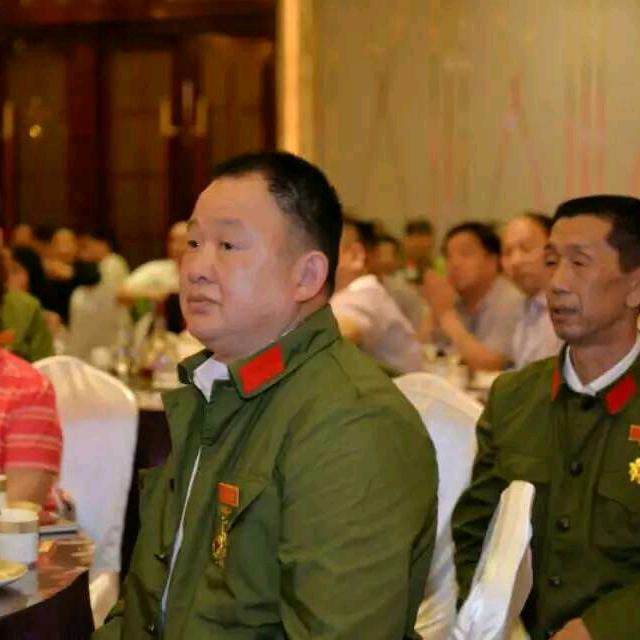钻过猫耳洞老兵