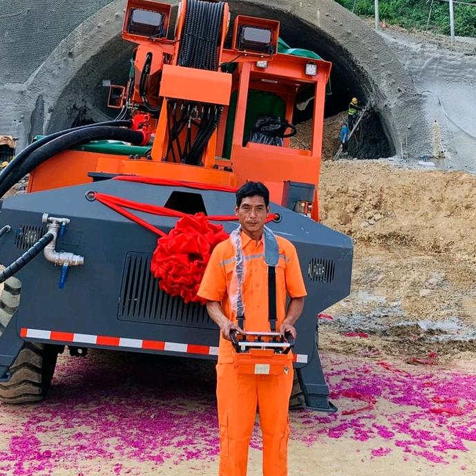 康  哥《低谷期》♥