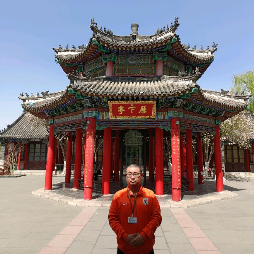 黎亚龙