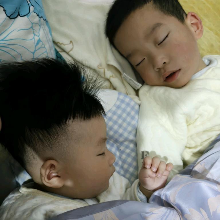 俩个孩子宝妈