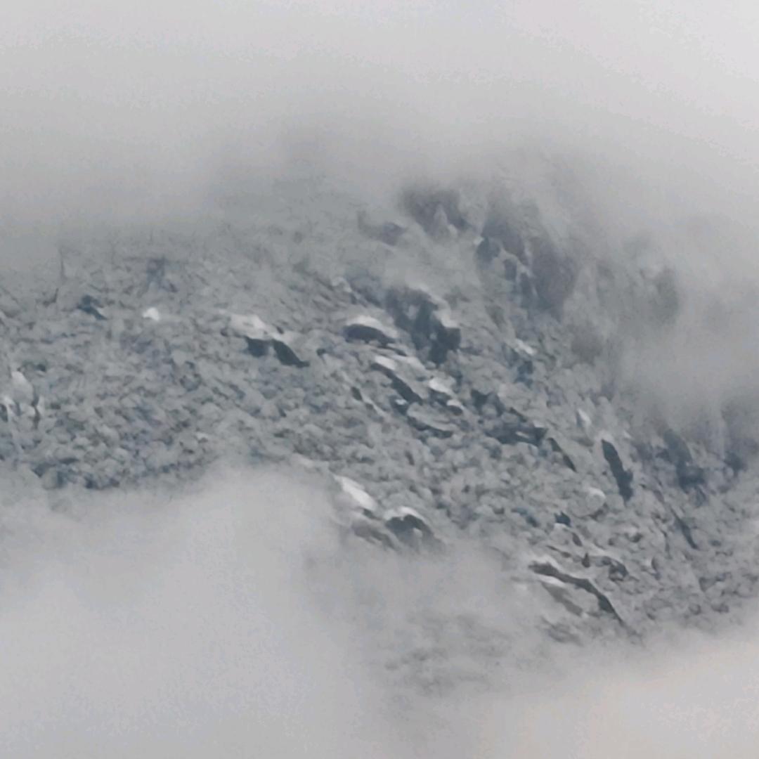 💛🧡❤️🧡💛