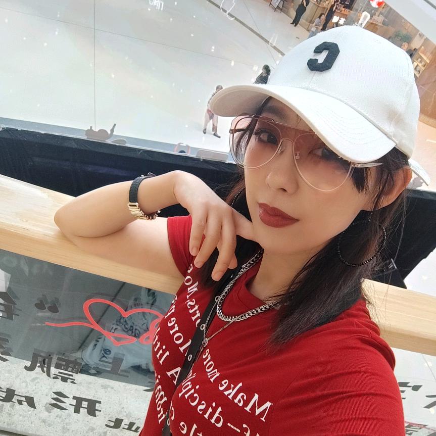 爱跳舞的小耀